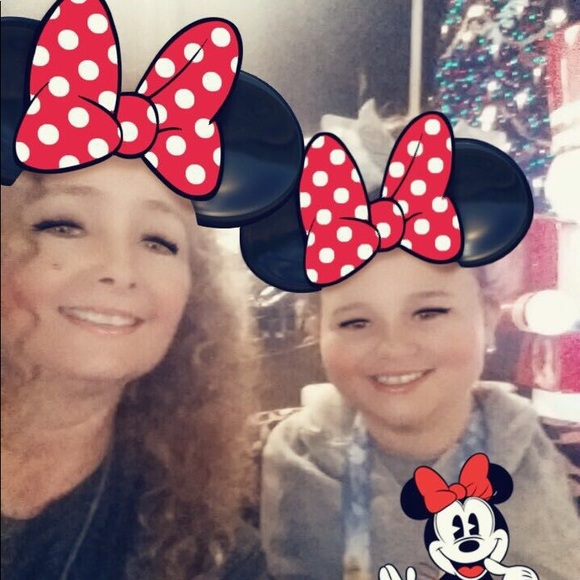 Meet your Posher, Ruth t - Picture 3 of 4